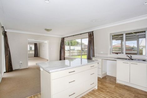 Photo of property in 8 Opaheke Road, Papakura, 2110