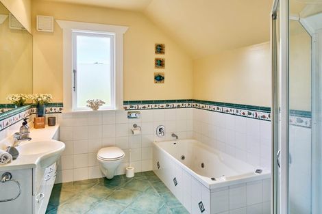 Photo of property in 14 Hinau Street, Woburn, Lower Hutt, 5010