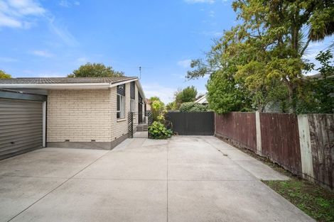Photo of property in 32 Prestons Road, Redwood, Christchurch, 8051
