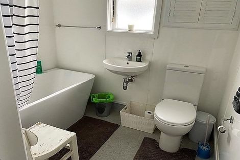 Photo of property in 27 Te Aute Road, Havelock North, 4130