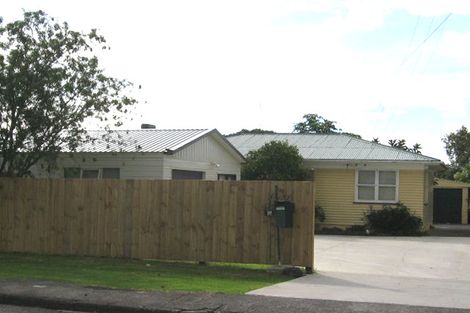 Photo of property in 13 Tawa Road, Te Atatu Peninsula, Auckland, 0610