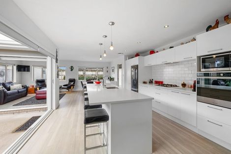 Photo of property in 92 Smart Road, Glen Avon, New Plymouth, 4312