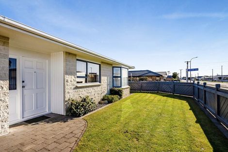 Photo of property in 51 Wilson Street, Hawera, 4610