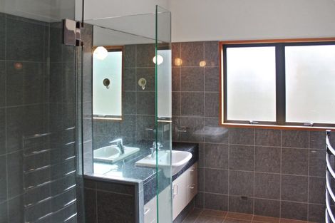 Photo of property in 50 Chateau Drive, Burnside, Christchurch, 8053