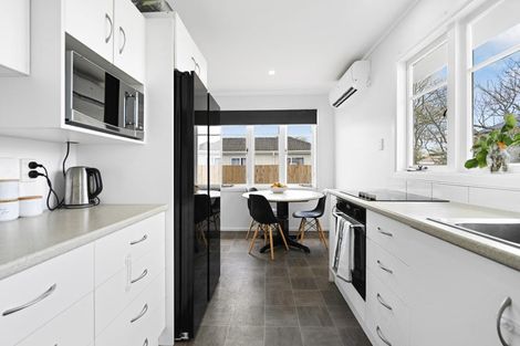 Photo of property in 26 Oxford Street, Fairfield, Hamilton, 3214