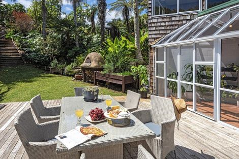 Photo of property in 2 Saint Marys Place, Onerahi, Whangarei, 0110