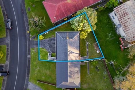 Photo of property in 1/32 Rosewarne Crescent, Glendene, Auckland, 0602