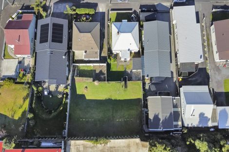 Photo of property in 94 Young Street, New Plymouth, 4310