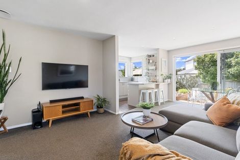 Photo of property in 2/62 Salisbury Road, Birkdale, Auckland, 0626