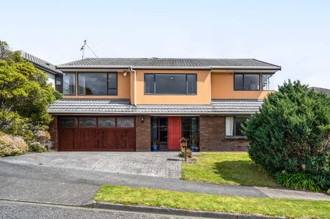 Photo of property in 5 Longmont Terrace, Churton Park, Wellington, 6037