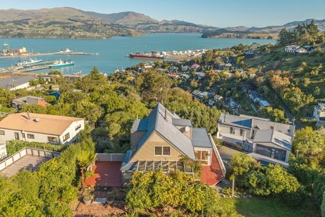 Photo of property in 10 Selwyn Parade, Lyttelton, 8082