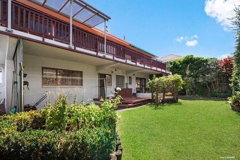 Photo of property in 1/67 Seaview Road, Castor Bay, Auckland, 0620