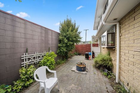 Photo of property in 2/964 High Street, Avalon, Lower Hutt, 5011