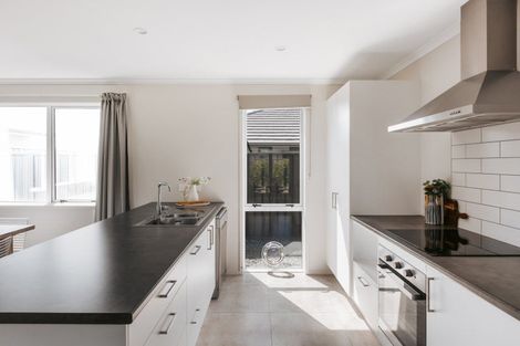 Photo of property in 66 Tabraham Crescent, Pyes Pa, Tauranga, 3112