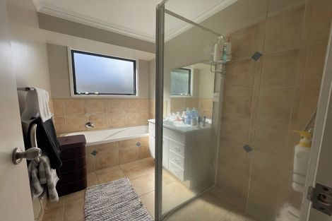 Photo of property in 14 Oakway Drive, Schnapper Rock, Auckland, 0632