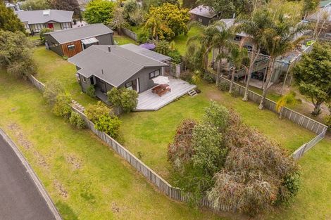 Photo of property in 29 Oyster Drive, Cooks Beach, Whitianga, 3591