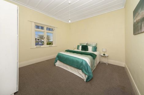 Photo of property in 12 Hutchinson Avenue, New Lynn, Auckland, 0600