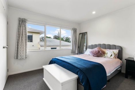 Photo of property in 1/8 Knott Road, Stanmore Bay, Whangaparaoa, 0932