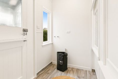 Photo of property in 36 Stone Street, Miramar, Wellington, 6022