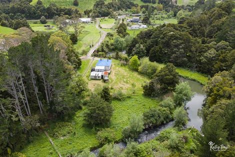 Photo of property in 27 Donnellys Station Road, Donnellys Crossing, Dargaville, 0379