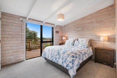 Photo of property in 23 John Road, Stanmore Bay, Whangaparaoa, 0932