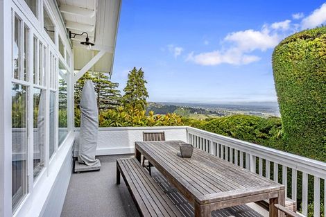 Photo of property in 119 Dyers Pass Road, Cashmere, Christchurch, 8022