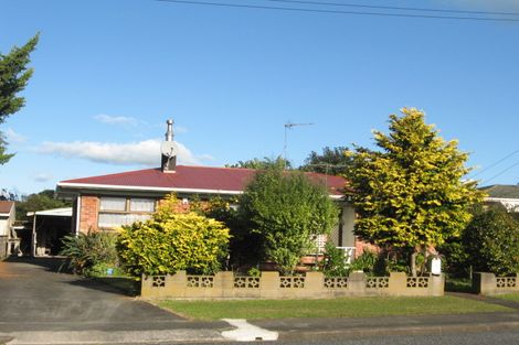 Photo of property in 4 Coles Place, Manurewa, Auckland, 2102