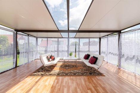 Photo of property in 71 Miro Street, New Lynn, Auckland, 0600