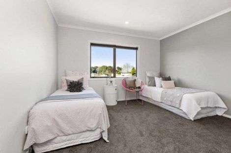 Photo of property in 2/10 Gazeley Avenue, Silverdale, Hamilton, 3216