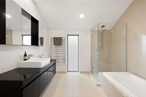 Photo of property in 5b Peninsula Point, Huntington, Hamilton, 3210