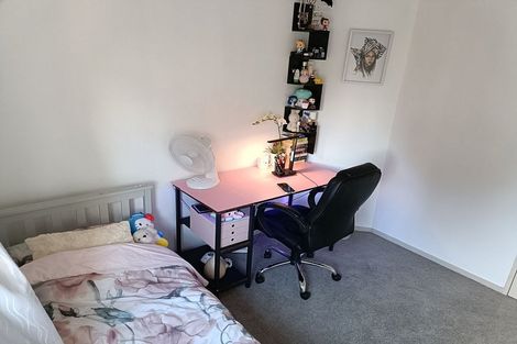 Photo of property in 70a Kayes Road, Pukekohe, 2120