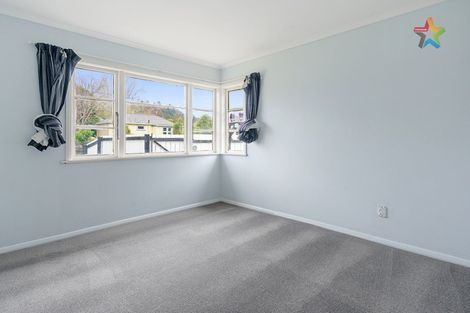 Photo of property in 2 Homedale Road, Wainuiomata, Lower Hutt, 5014