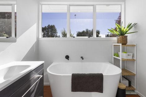 Photo of property in 12 Hilden Place, Hilltop, Taupo, 3330
