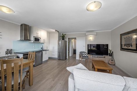 Photo of property in 6/20 Saltburn Road, Milford, Auckland, 0620