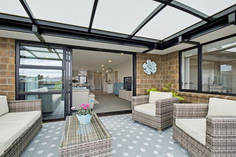 Photo of property in 21 Macdonald Heights, Feilding, 4702