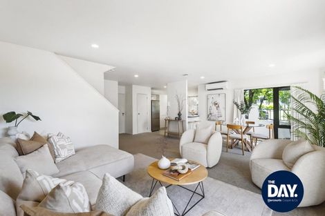 Photo of property in 1/26 Pannill Place, Oteha, Auckland, 0632