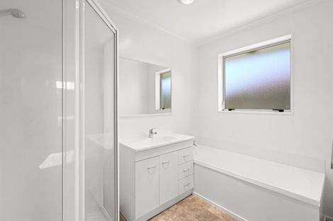 Photo of property in 11 Chancery Close, Hamilton East, Hamilton, 3216
