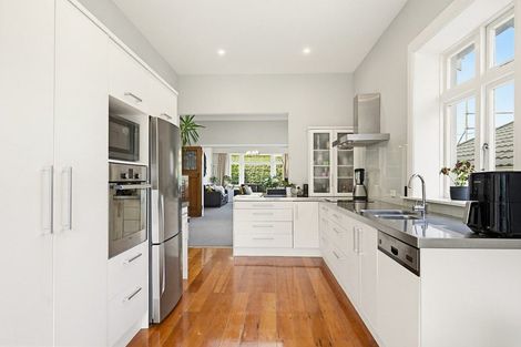 Photo of property in 28 Arawa Road, Hataitai, Wellington, 6021
