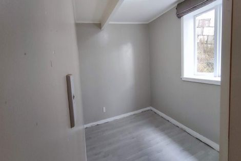 Photo of property in 4 Mills Road, Brooklyn, Wellington, 6021