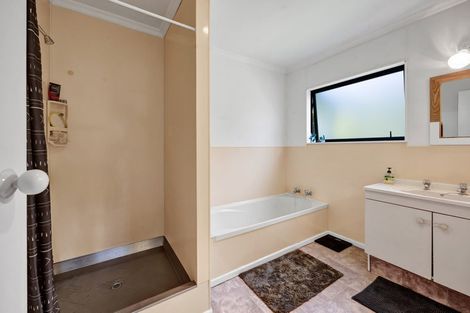 Photo of property in 21 Tawari Street, Inglewood, 4330