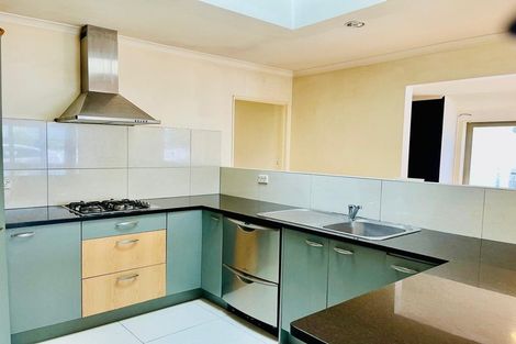 Photo of property in 10 Wheaton Place, Glen Eden, Auckland, 0602