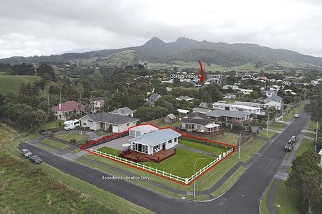 Photo of property in 20 Mace Terrace, Oakura, 4314