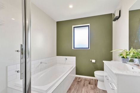 Photo of property in 7 Tomtit Crescent, Lake Hawea, Wanaka, 9382