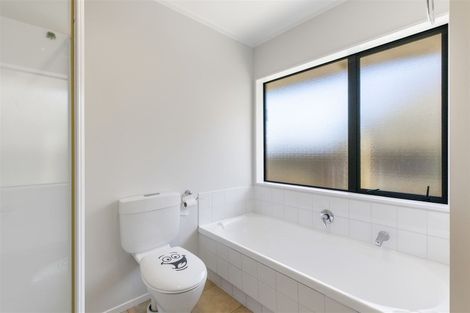 Photo of property in 19 Old Park Place, Takanini, 2112