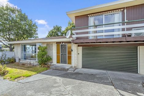 Photo of property in 427 Memorial Avenue, Burnside, Christchurch, 8053