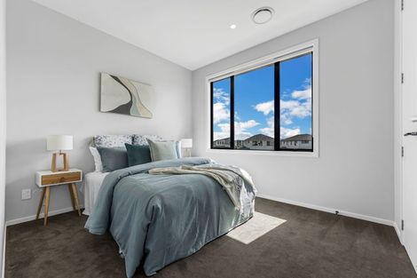 Photo of property in 2 Picnic Point Road, Hobsonville, Auckland, 0616