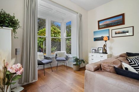 Photo of property in 96 Holly Road, St Albans, Christchurch, 8014