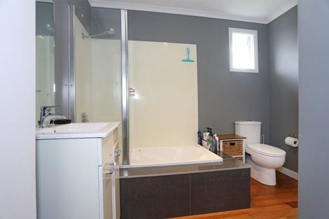 Photo of property in 12 Pharazyn Street, Feilding, 4702