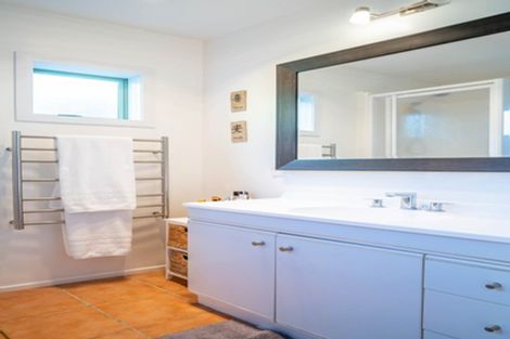 Photo of property in 1/4 Richards Avenue, Forrest Hill, Auckland, 0620