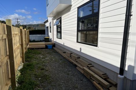 Photo of property in 4c Pohutukawa Street, Woburn, Lower Hutt, 5010